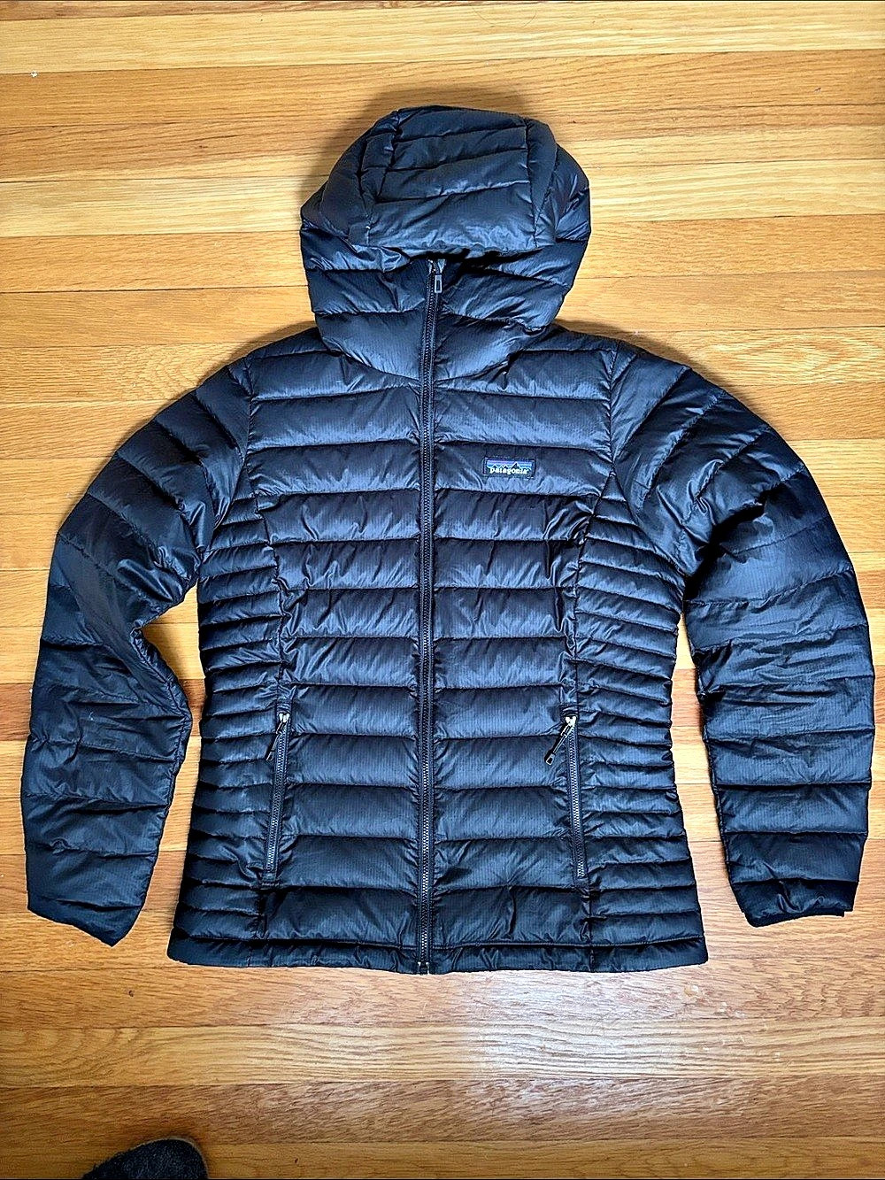 Patagonia Down Sweater Hoody Puffer Hooded Jacket in Black Size Medium